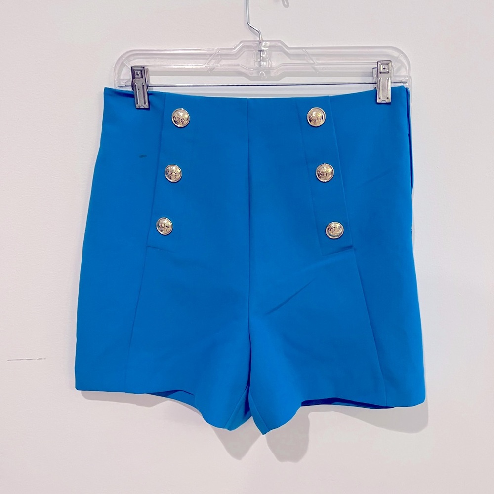 Zara dress shorts with fashion buttons